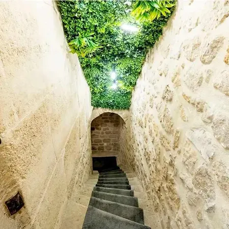 Keyz - Spacious 2 Bedrooms In Le Marais * París