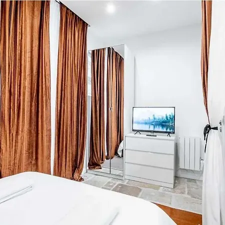 Keyz - Spacious 2bd In The Heart Of Le Marais Parigi