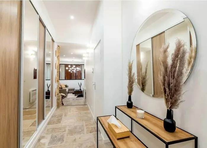 Апартаменты Keyz - Spacious 2bd In The Heart Of Le Marais